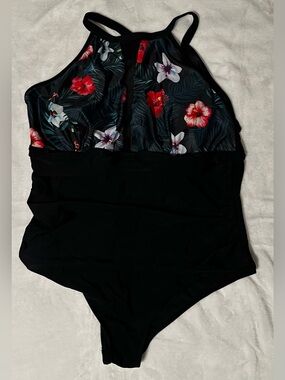 Size 18 Black One-Piece Swimsuit with Tropical Floral Top
